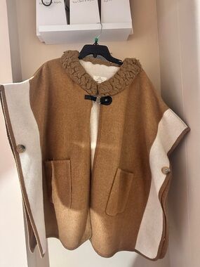 Wool Blend poncho Camel and Cream